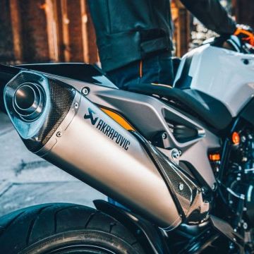 Wydech Akrapovič "Slip-on Line" do KTM 790 / 890 DUKE / R / GP (srebrny) [63605979200]